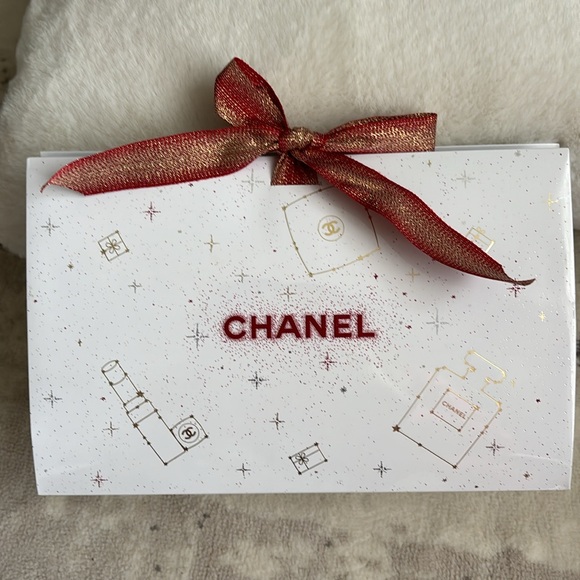 Chanel velvet pouch - Picture 5 of 10